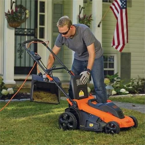 Black & Decker Juodas & Decker Vejapjovė Juodas & Decker LM2000-QS; 2000 W; elektrinė
