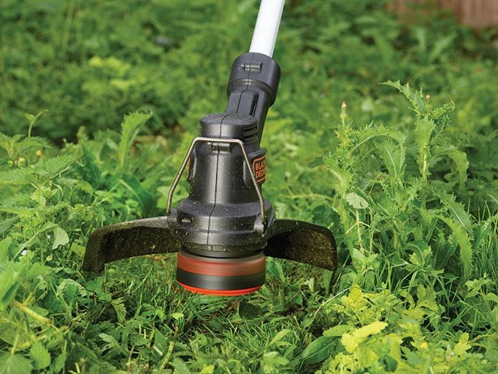 Black & Decker Juodas & Decker Akumuliatorinė žoliapjovė ST1823 18 V 1,5 Ah 25 cm, Juodas & Decker