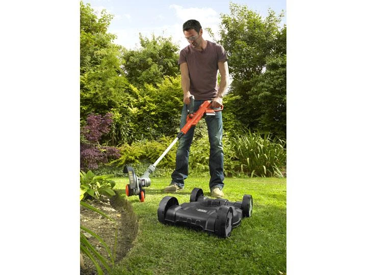 Akumuliatorinė žoliapjovė - trimeris Black & Decker Strimmer® STC1820CM, 18 V 2 Ah, 28 cm