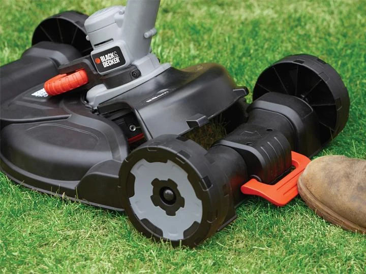 Akumuliatorinė žoliapjovė - trimeris Black & Decker Strimmer® STC1820CM, 18 V 2 Ah, 28 cm