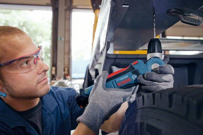 Bosch Akumuliatorinis kampinis gręžtuvas GWB 12V-10, 2x2.0Ah