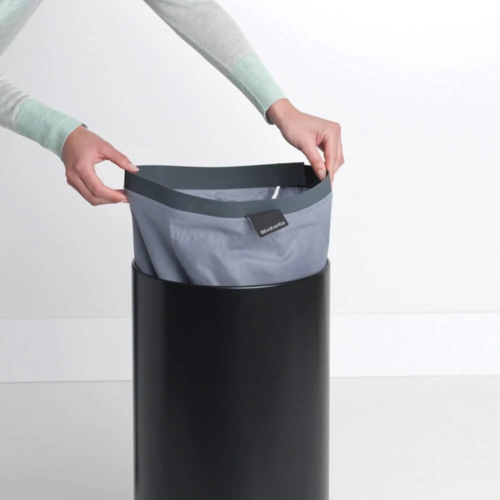 Brabantia Skalbinių dėžė 35l. juoda matinė/ kamštinis dangtis