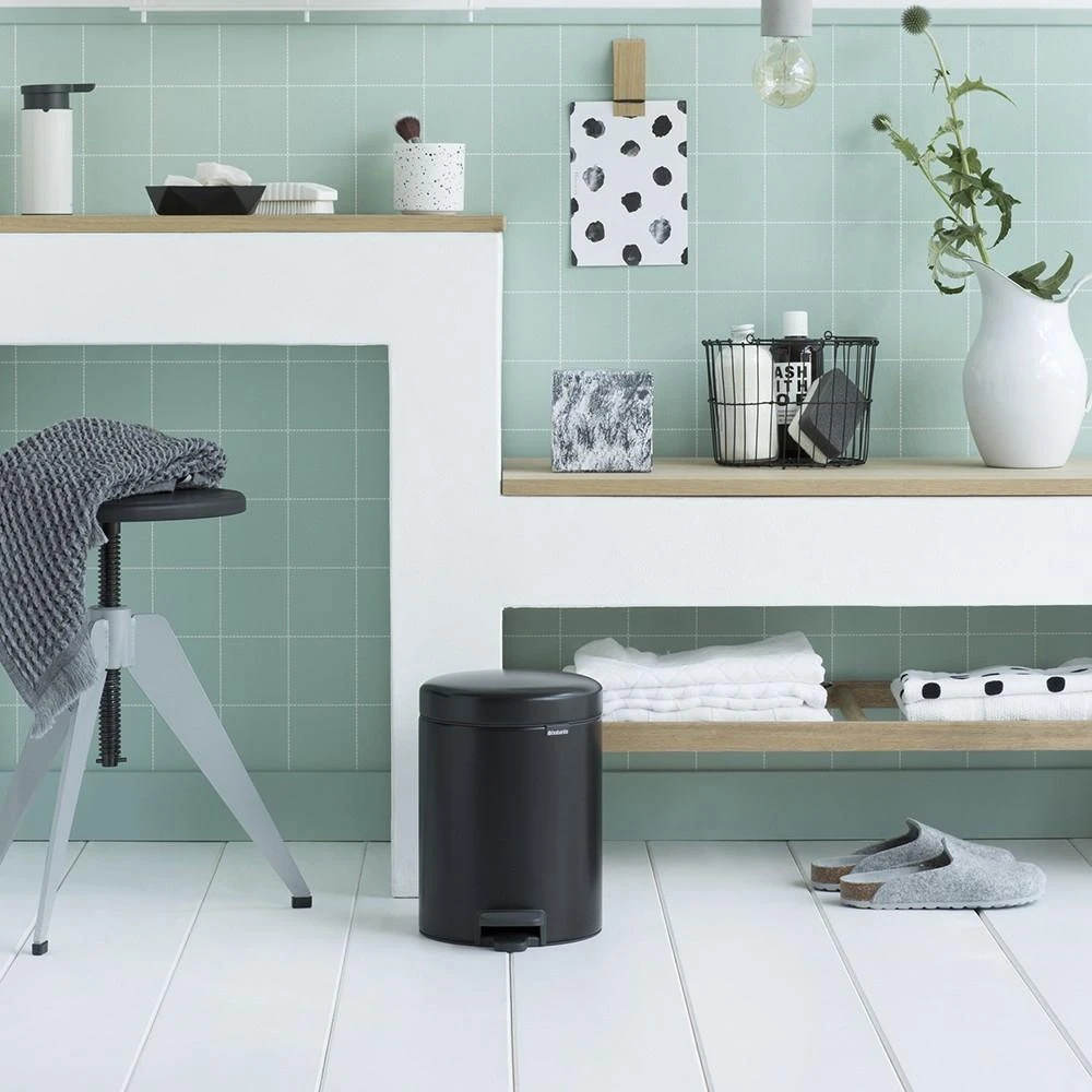 Šiukšliadėžė Brabantia 5 L, 11 29 28 juoda matinė
