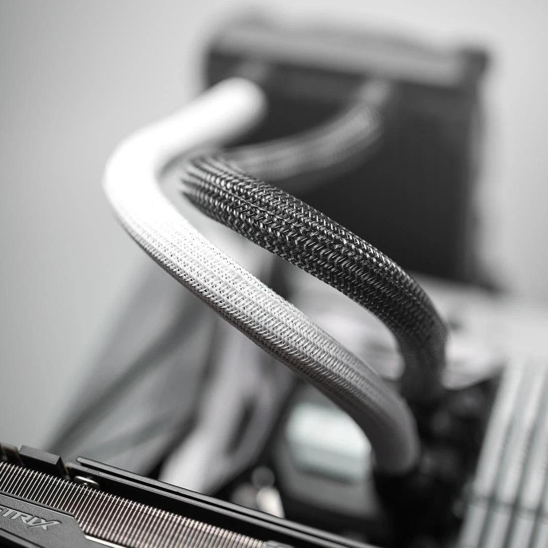 CableMod AIO žarnų apvalkalas, baltas ir juodas pynimas