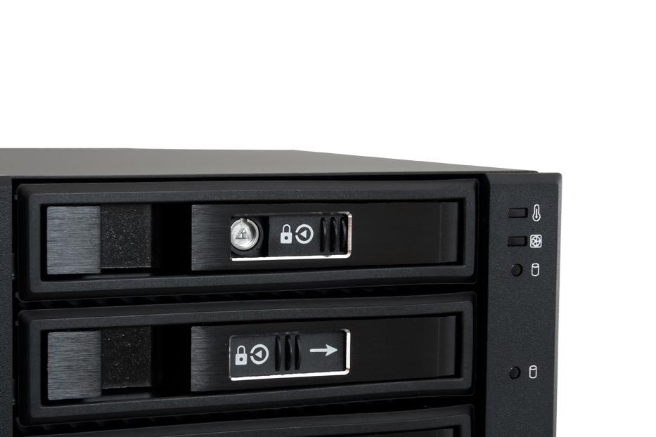 Kietasis diskas CHIEFTEC 3x5,25 skyriai 4 SAS/SATA HDD
