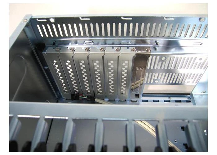 CHIEFTEC UNC-410S-B-U3-OP 19i 4U dėklas USB3.0