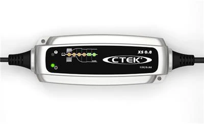 Ctek XS 0.8 įkroviklis su indikatorių skydeliu