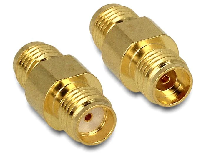 Du SMA adapteriai auksinės spalvos