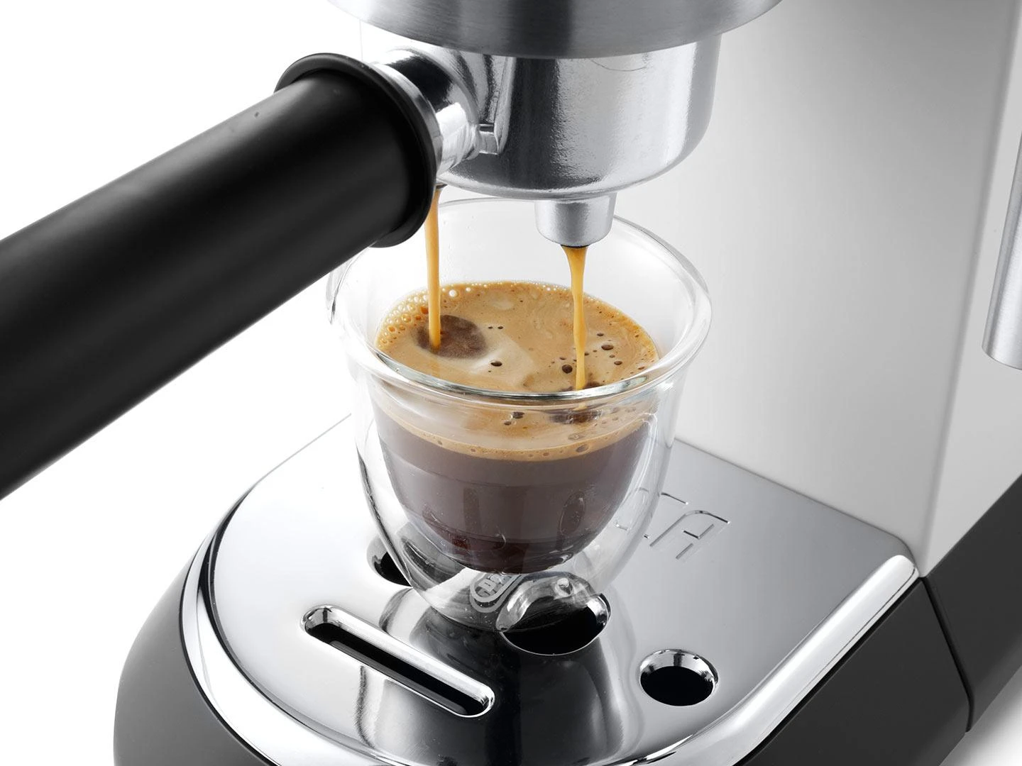 Kavos aparatas  DeLonghi EC685.W Dedica Style