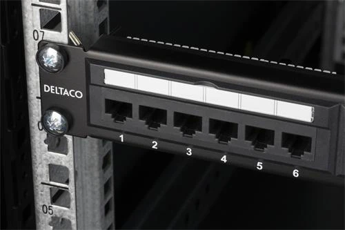 DELTACO 19 "komutacinė panelė, 24xRJ45, Cat6, UTP, 1U, 10Gbps, metalinė, juoda / PAN-112