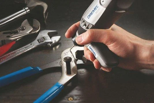 Dremel 3000-5 serijos rotacinis įrankis + 5 priedai