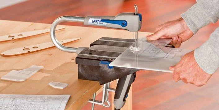 Siaurapjūklės pjovimo staklės DREMEL Moto-Saw MS20-1/5