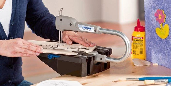 Siaurapjūklės pjovimo staklės DREMEL Moto-Saw MS20-1/5