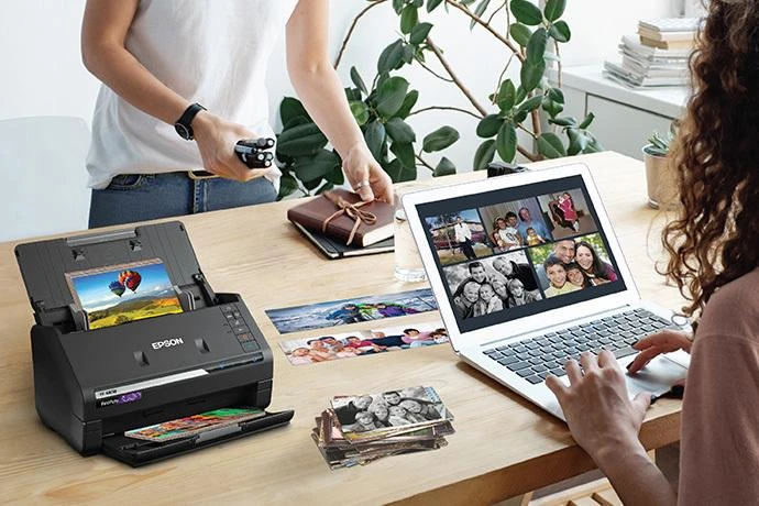Skeneris EPSON FastFoto FF-680W scanner