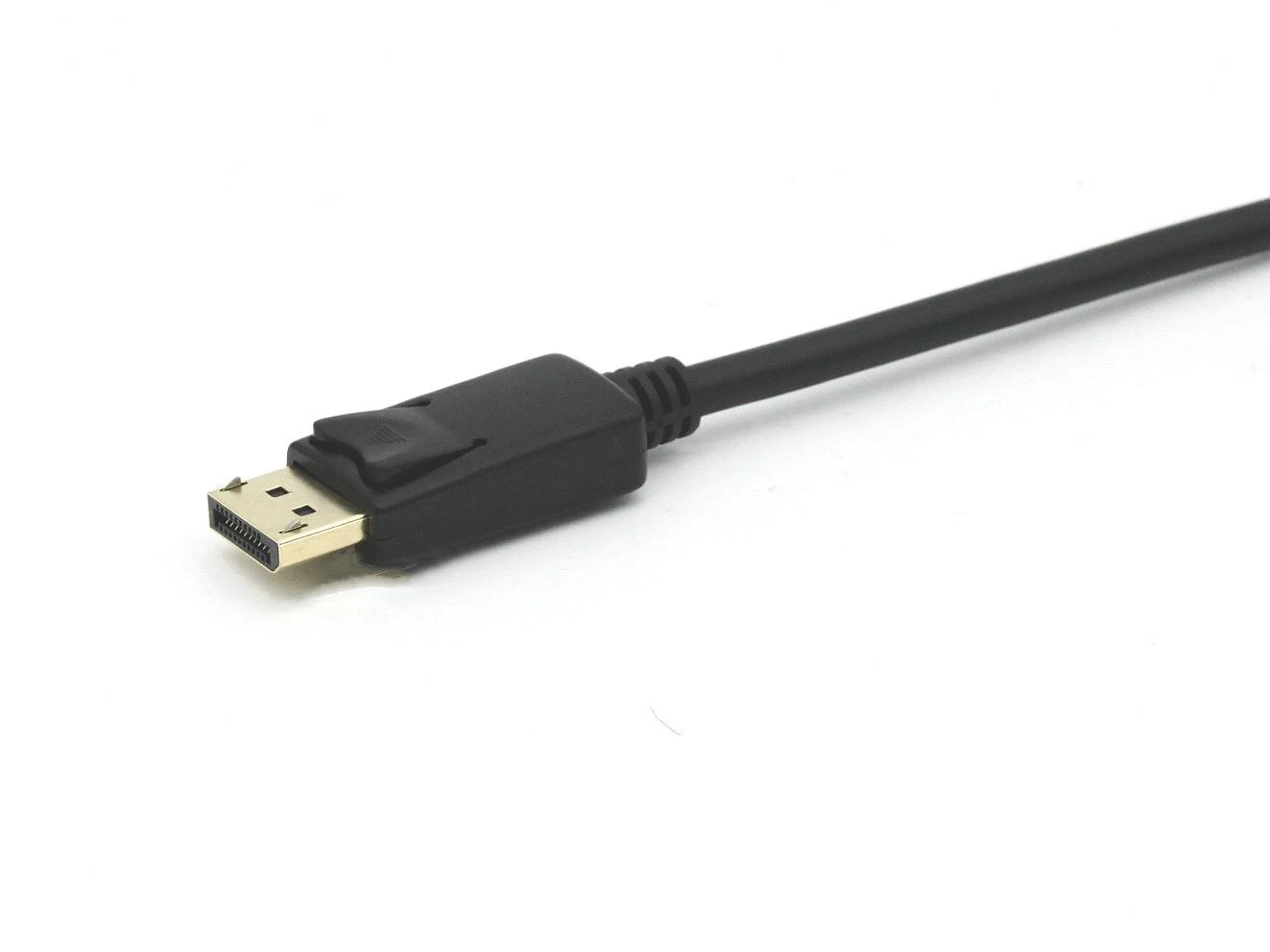 DisplayPort kabelio jungtis su auksine danga