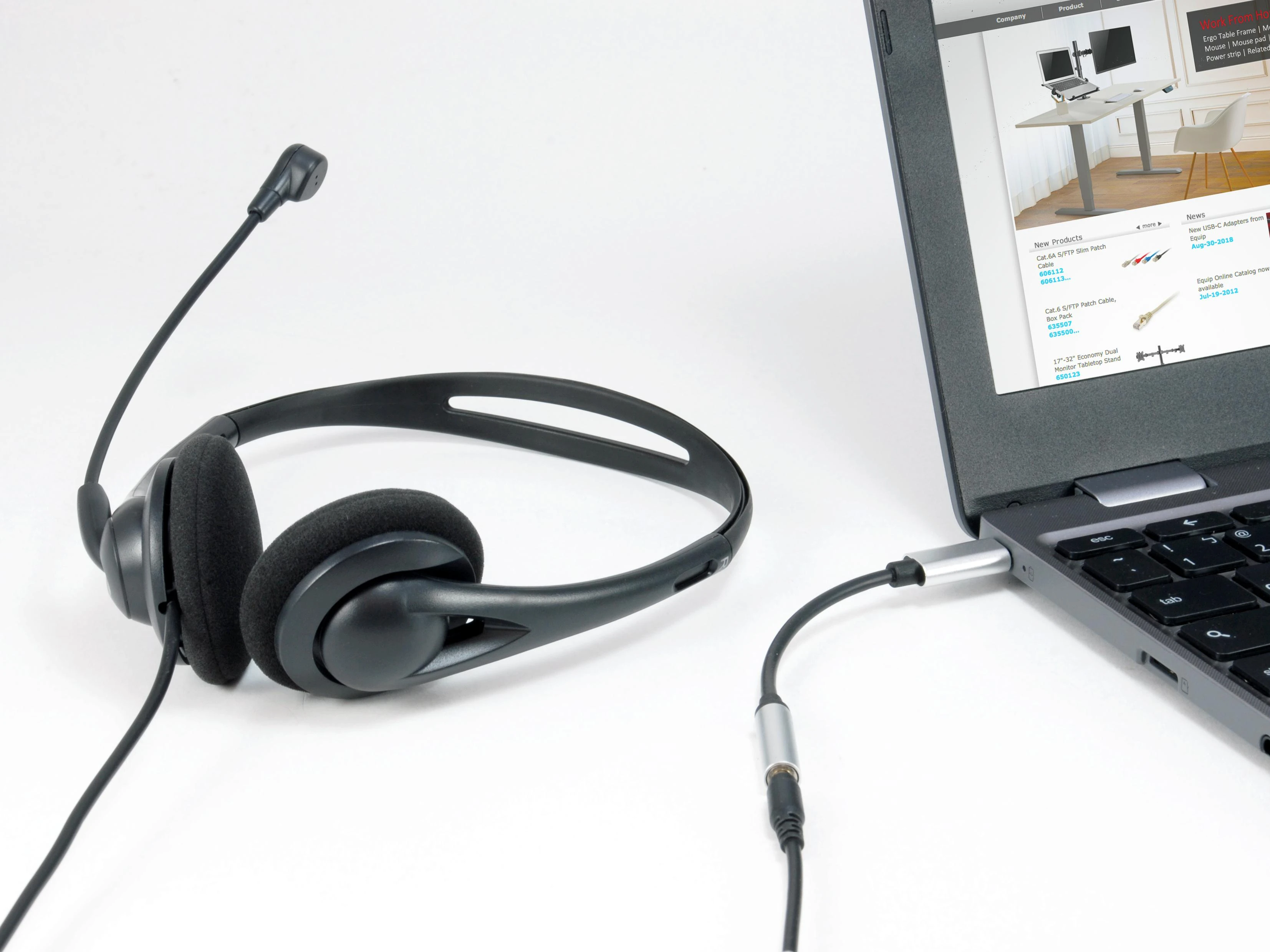 USB-C į 3.5mm adapteris su ausinėmis