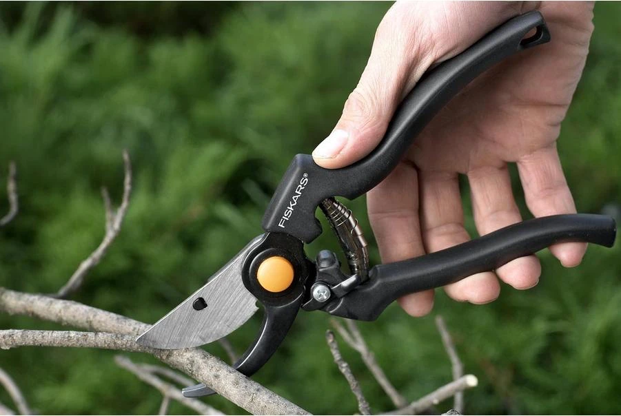FISKARS Sekatorius profesionalus P90 (1001530)
