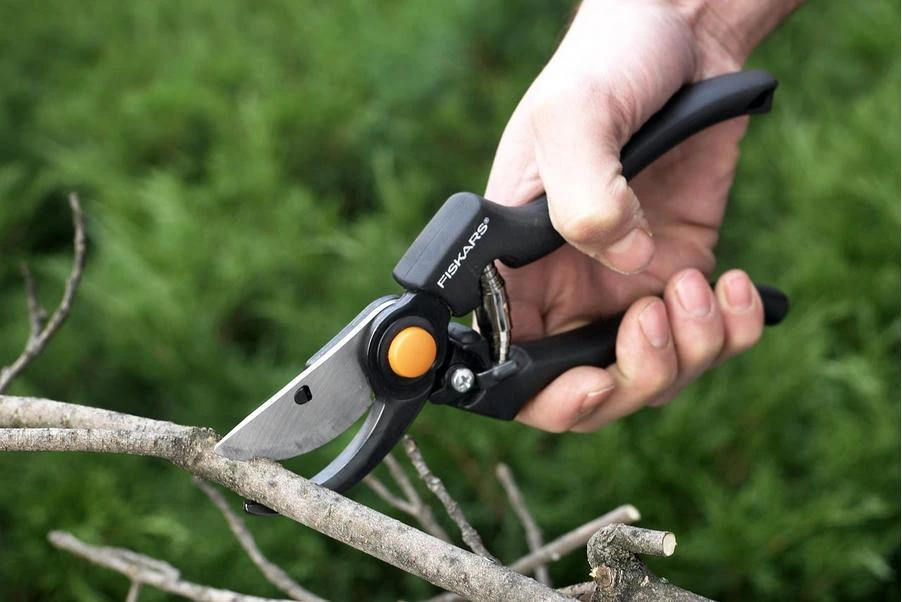 FISKARS Sekatorius profesionalus P90 (1001530)