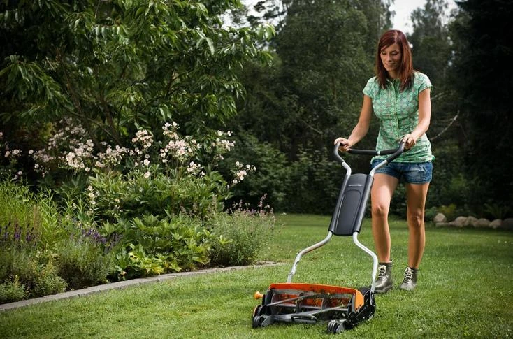 Fiskars Mechaninė vejapjovė be žolės rinktuvo StaySharp Max (1000591) 46cm