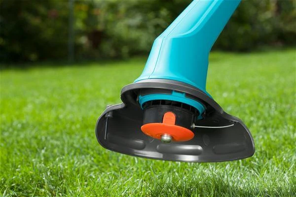 Elektrinė žoliapjovė GARDENA SmallCut Plus 350/23