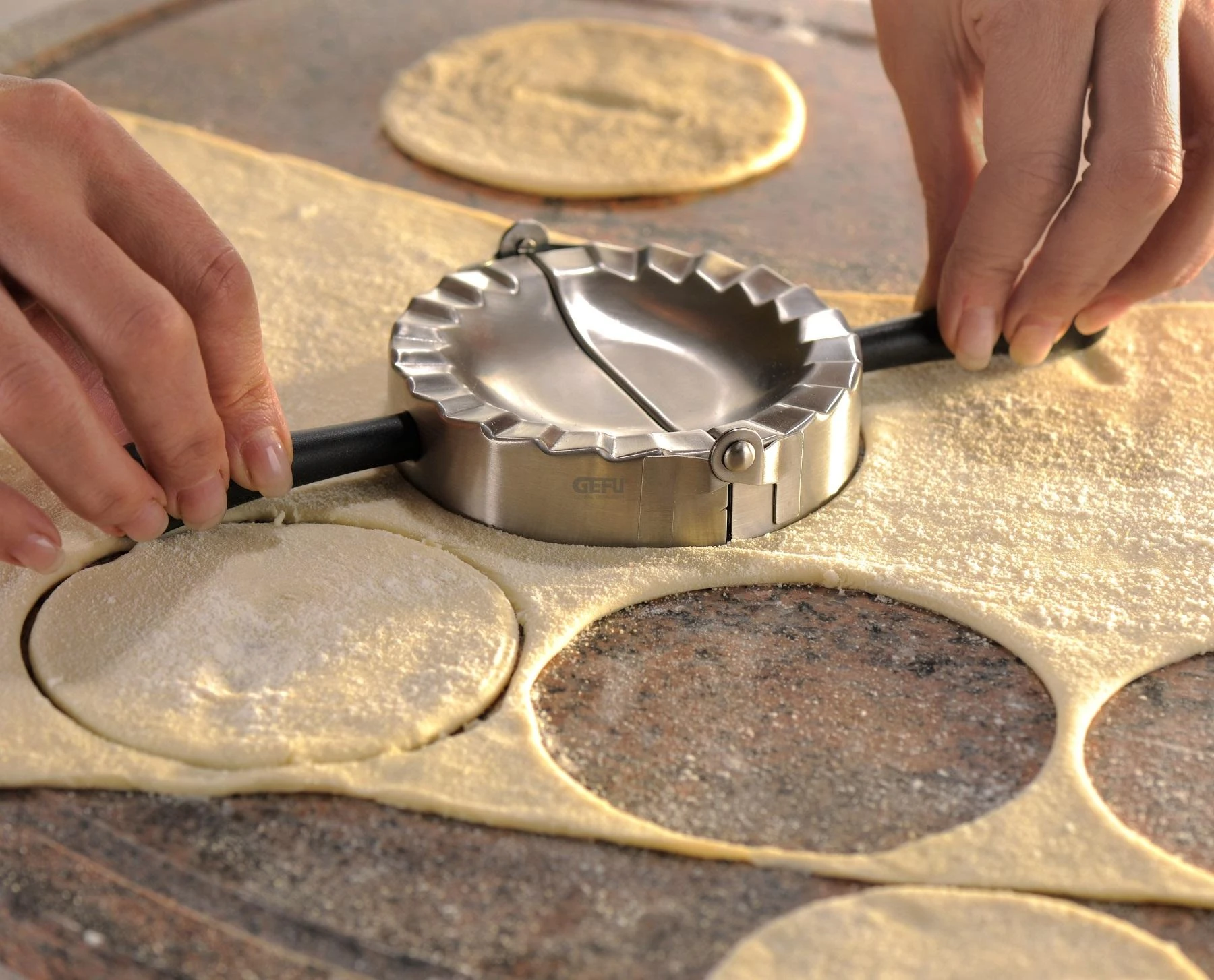 GEFU RAVENNA Ravioli mold