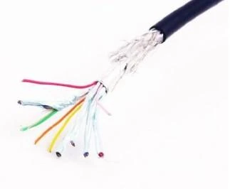 HDMI prailginimo kabelio skerspjūvis su spalvotais laidininkais
