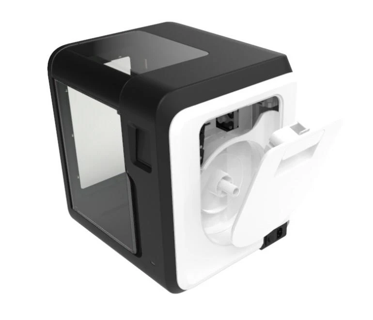 FlashForge Adventurer 3 su atidarytu gijų skyriumi