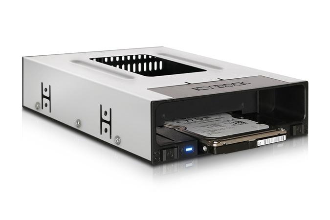 Nezatříděno Carruzzo Icy Dock MB795SP-B diskų įrenginio skyriaus dangtelis 2,5/3,5″ Atminties disko dėklas Juoda