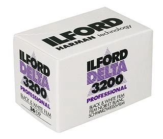 Fotojuosta Ilford Delta 3200/135/36 kadrai