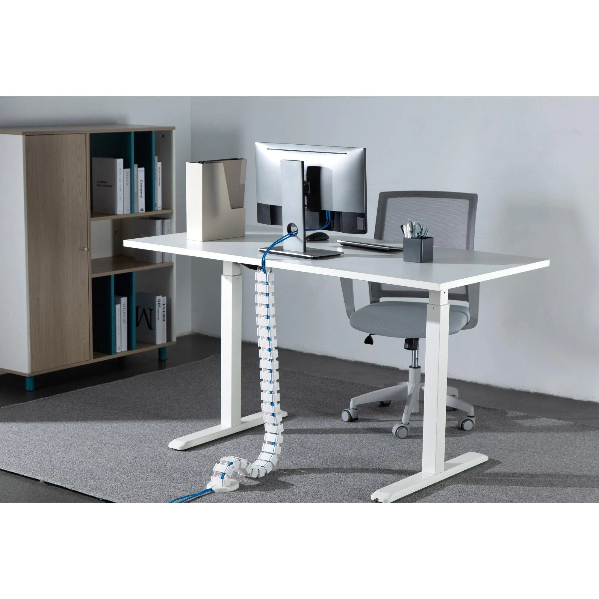 Organizer InLine Cable duct flexible for height-adjustable desks, 4 compartments, 68x36mm max. 1.28m, baltas