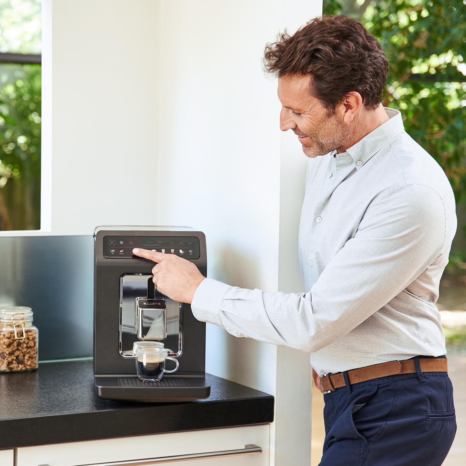 KRUPS automatinis kavos aparatas su malūnėliu, 1450 W, 2,3 l, EA895N10