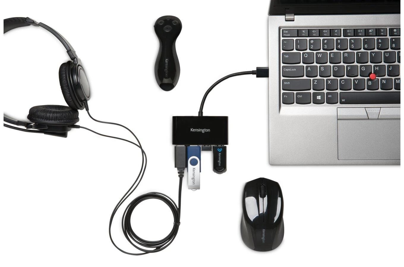 Kensington šakotuvas su prijungtais USB įrenginiais