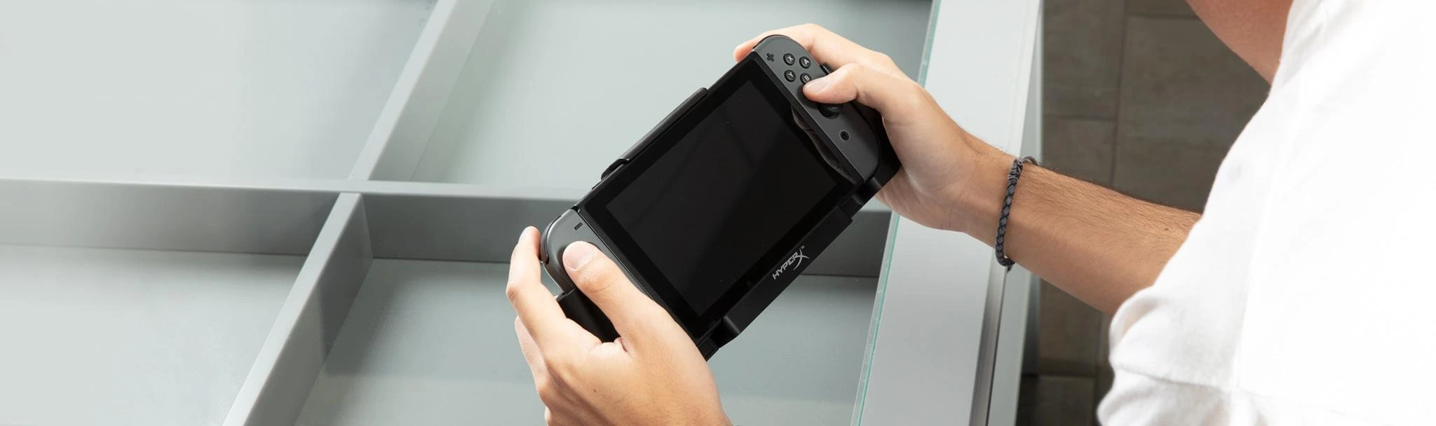 HyperX HX-CPCS-U ChargePlay Clutch - Nintendo Switch Įkrovimo stotelė - prijungiama tiesiogiai per C tipo USB jungtį