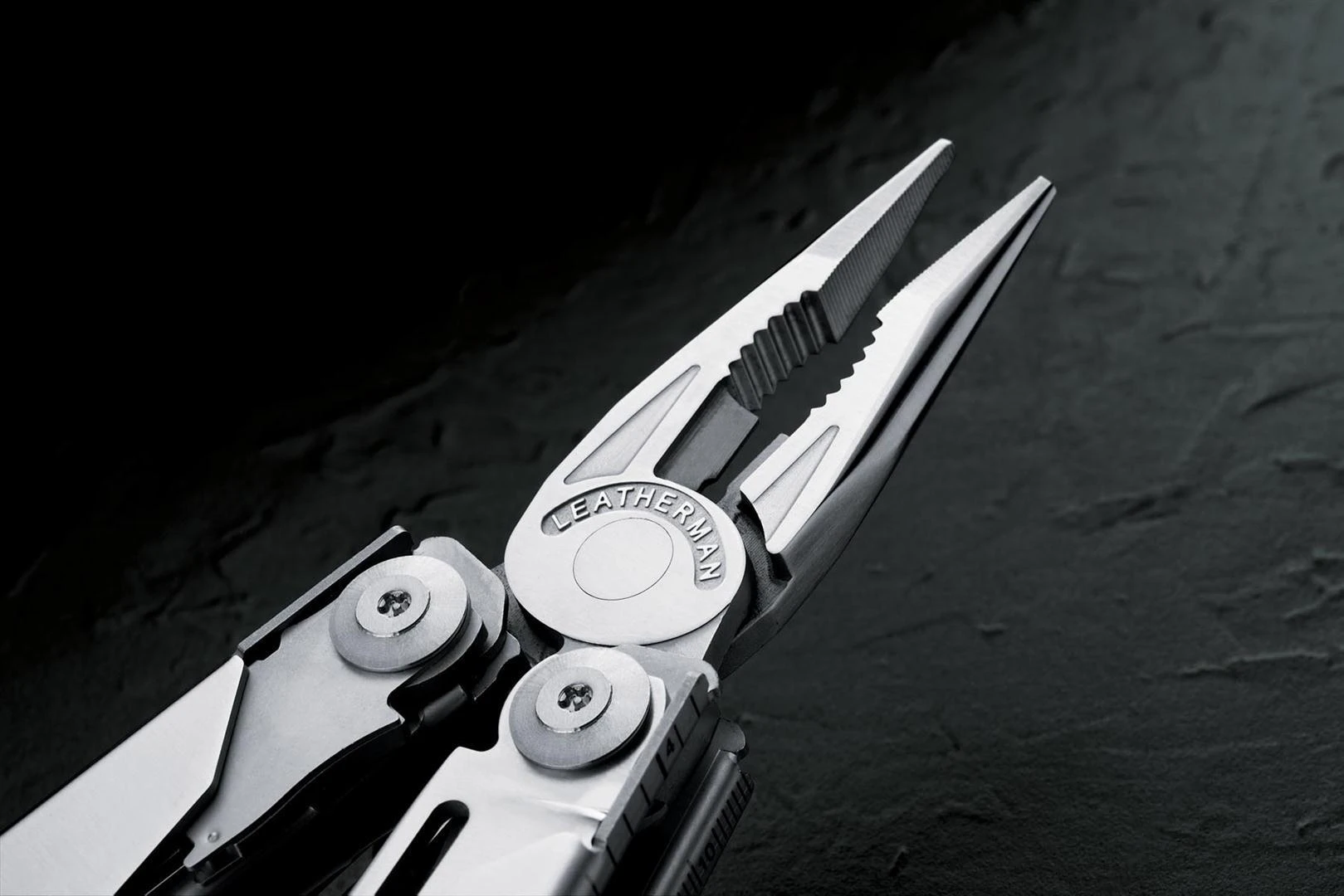 LEATHERMAN įrankis Surge