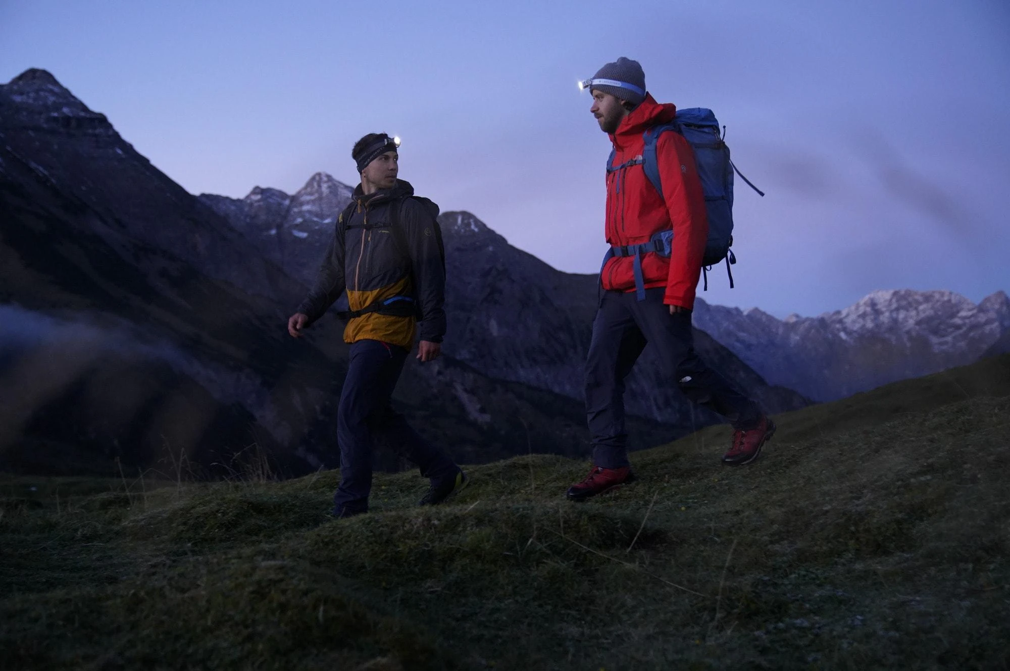 LED Lenser Ledlenser MH3 Juoda Ant galvos tvirtinamas žibintuvėlis LED