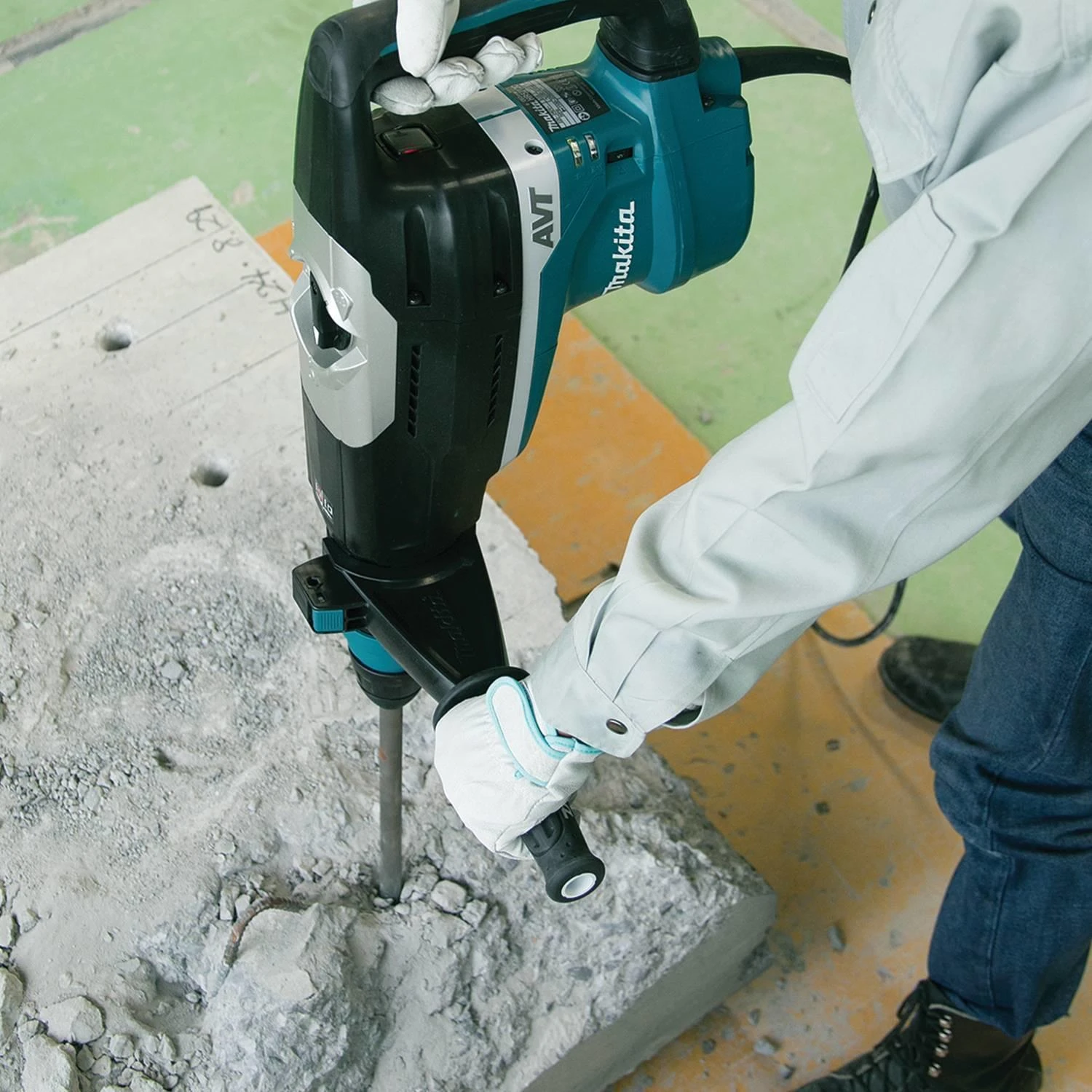 Makita Perforatorius HR5212C 52 mm, SDS-MAX
