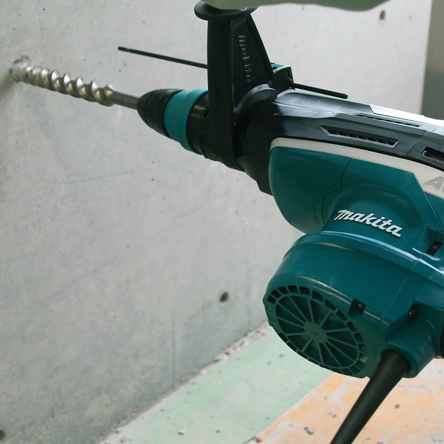 Makita Perforatorius HR5212C 52 mm, SDS-MAX