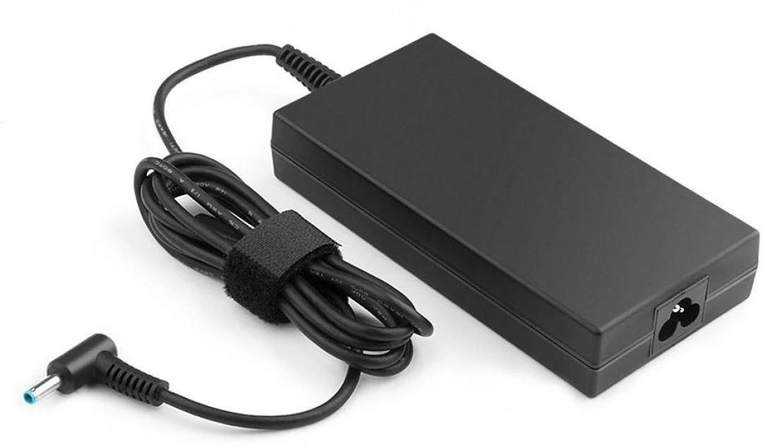 Coreparts 240W maitinimo blokas su kampine jungtimi