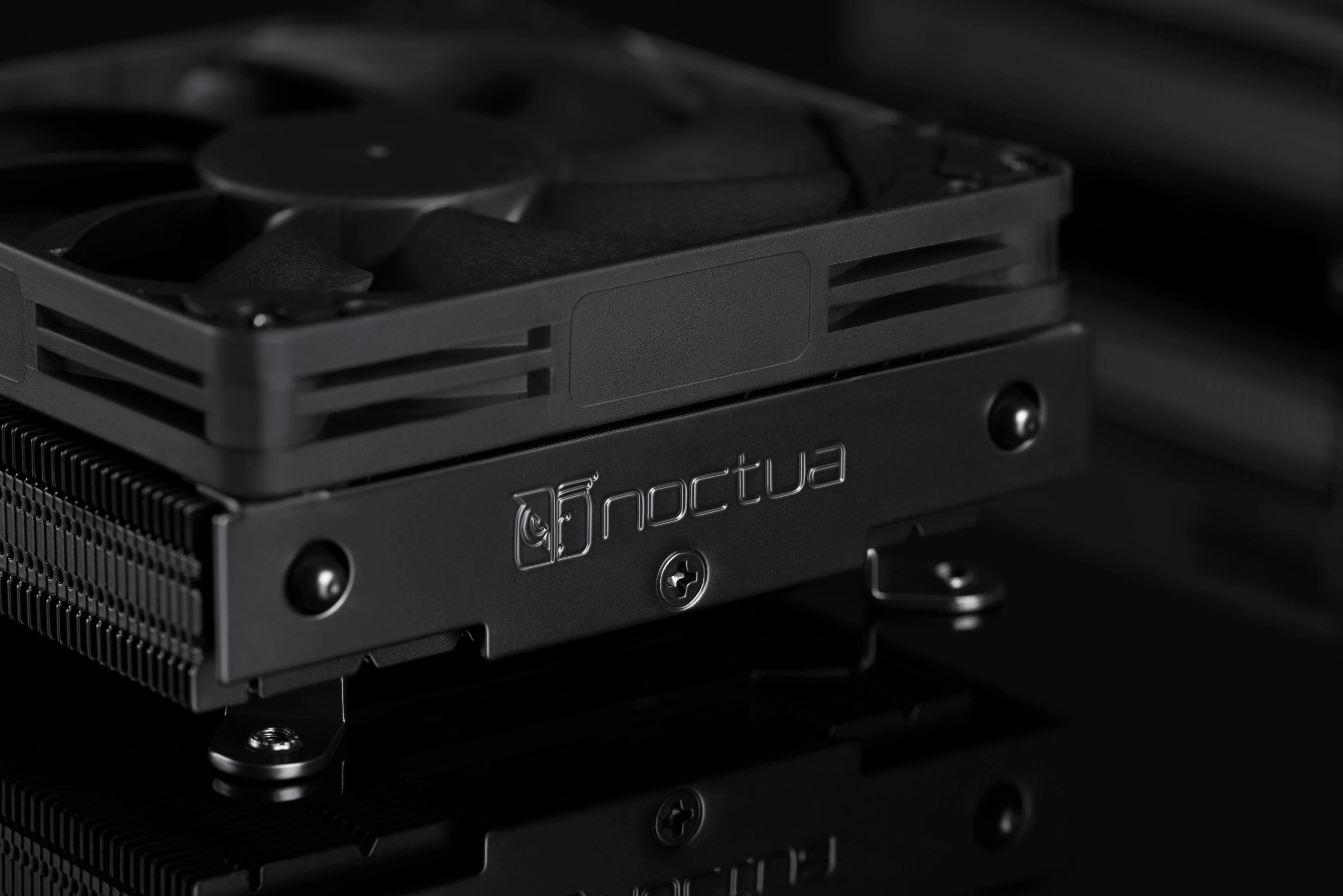 Procesoriaus Aušintuvas - Noctua NH-L9i Chromax, Juodas