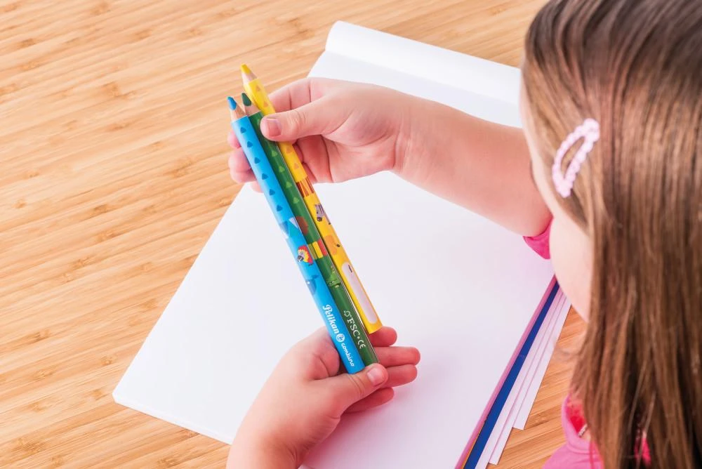 Pelikan Pieštukai spalvoti stori trikampiai 12sp COMBINO