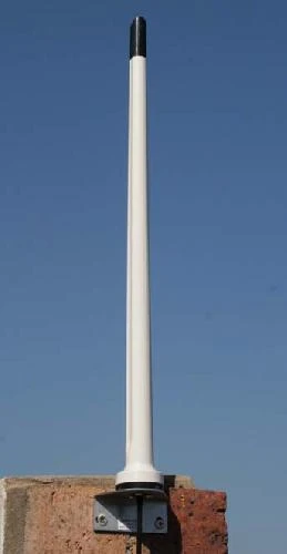 „Poynting OMNI-A0121-V3 All-Band Cellular“.