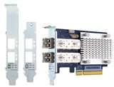 QNAP QXP-32G2FC plokštė su SFP jungtimis ir laikikliais