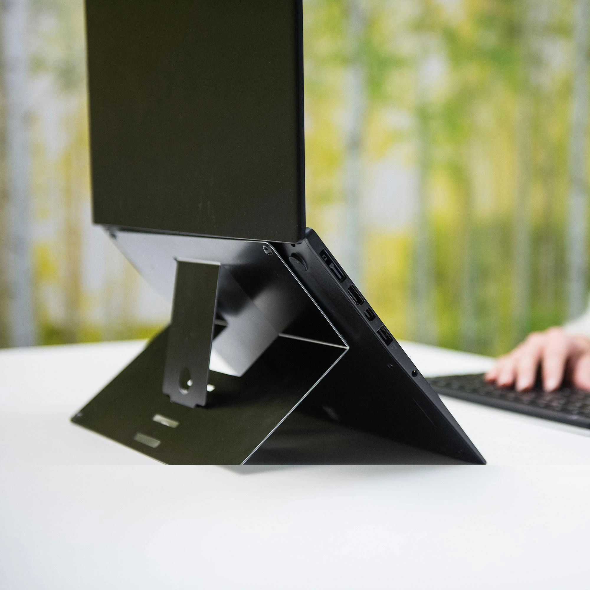 R-Go Tools R-Go Laptopständer 10"-22" Max.5KG Riser juodas