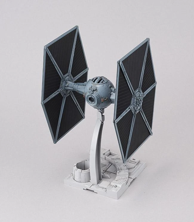 Revell – Star Wars TIE kovotojas (Bandai), 1/72, 01201