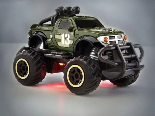 Revell radijo bangomis valdomas visureigis Field Hunter LED, 2CH, 23491