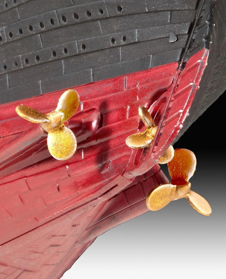 Revell – RMS Titanikas, 1/700 05210