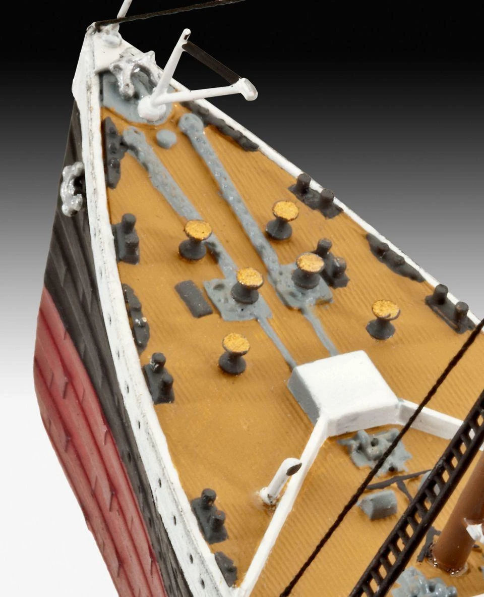 Revell – RMS Titanikas, 1/700 05210