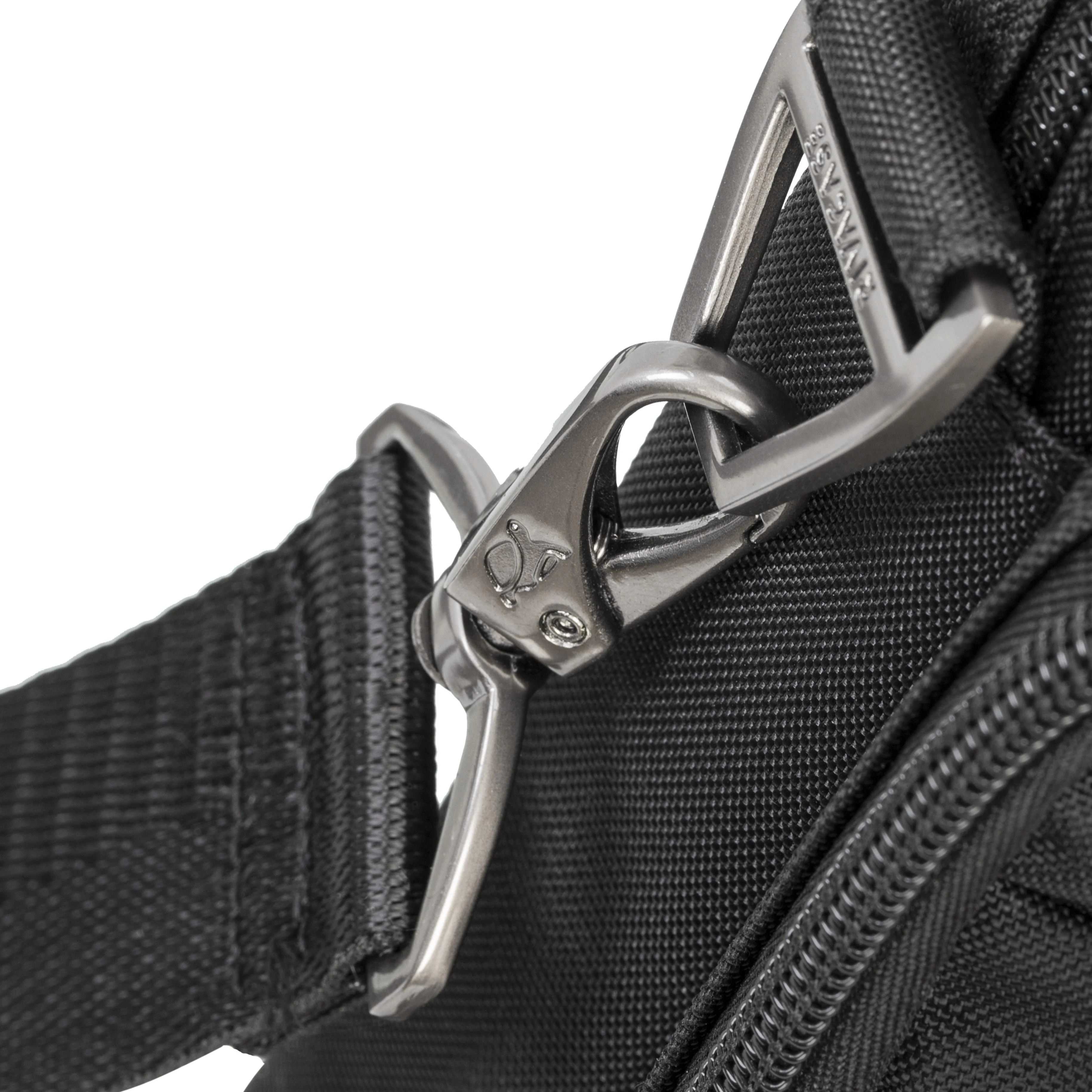NB CASE TIERGARTEN 16"/8530 Juodas RIVACASE