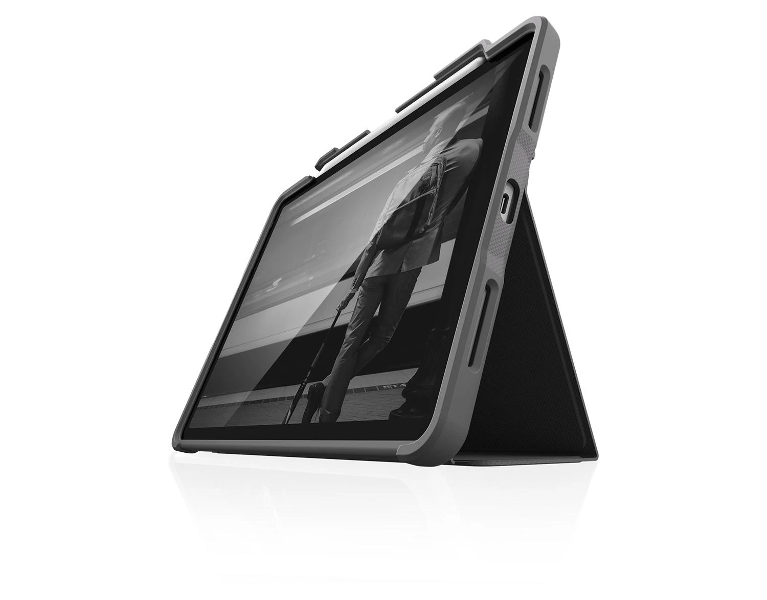 STM Dux Plus - Rugged dėklas skirtas Apple iPad Air 11” M3 2025 / M2 2024 / Apple iPad Air 10.9” 5th-4th gen. 2022-2020 MIL-STD-810G with Apple Pieštukas Holder Juodas