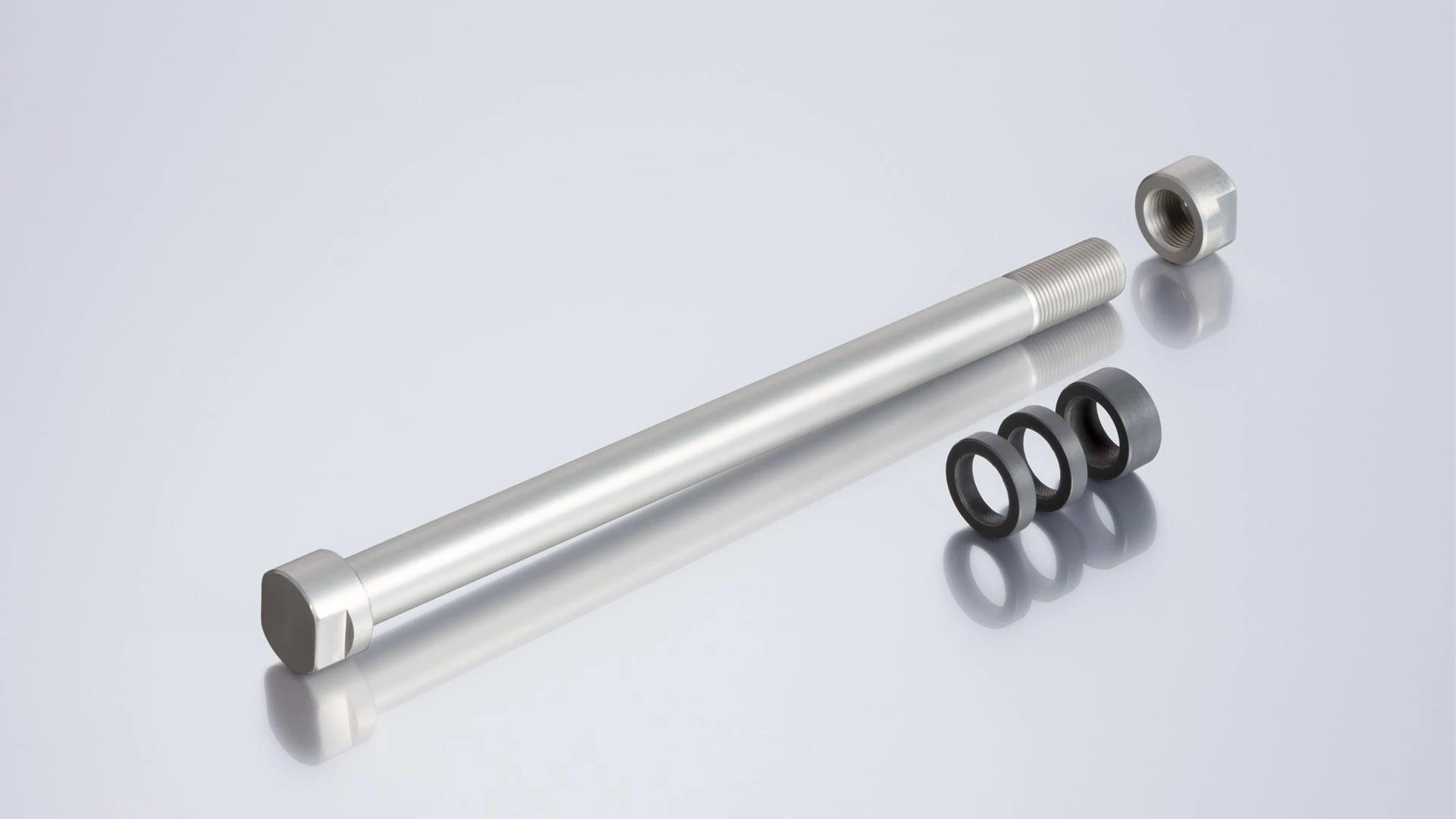 Tacx E-Thru ašis klasikiniams treniruokliams 12 mm HR